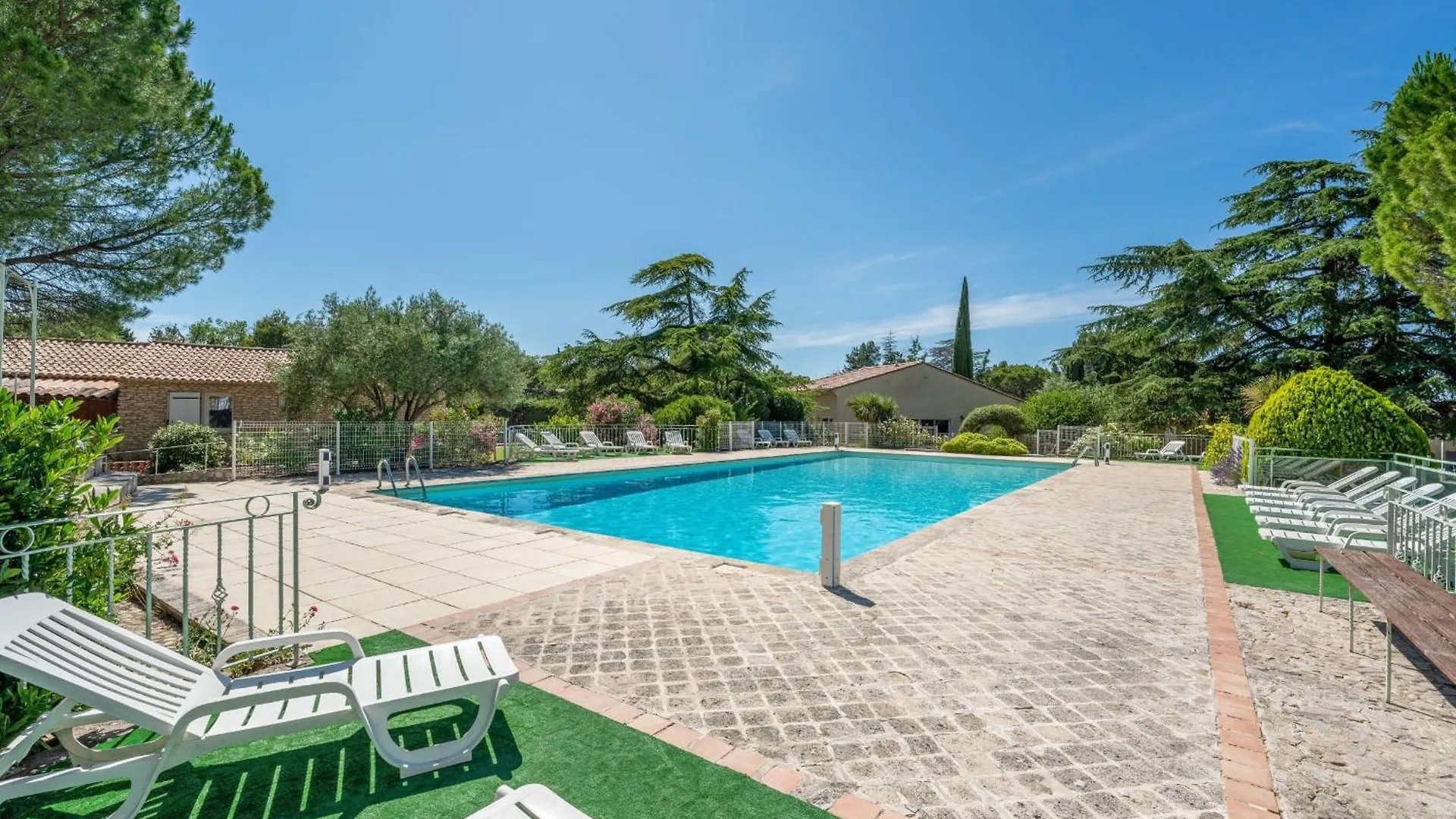 Small Stone Mas T2 In A Tourist Residence La Roque-sur-Pernes Holiday home