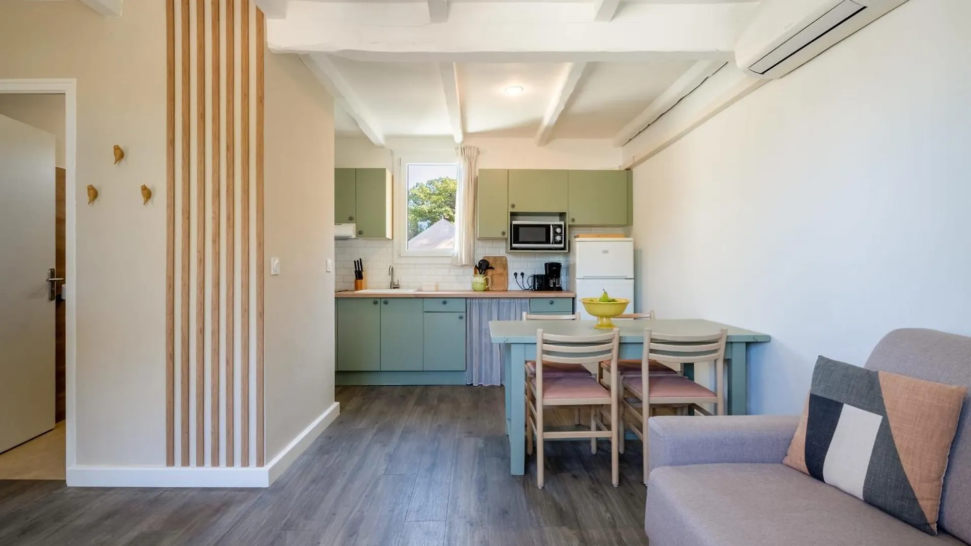 Small Stone Mas T2 In A Tourist Residence La Roque-sur-Pernes Holiday home